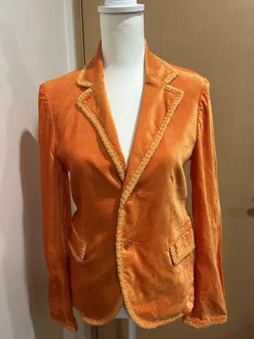 주카 오렌지 자켓 미착용 컨디션 최상