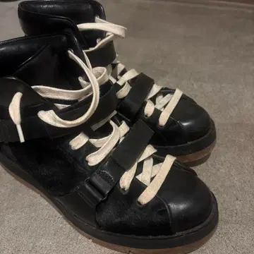 알렉산더 왕 송치