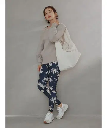 [ 새상품 ] emmi 알파카 혼방 2way 풀오버 니트