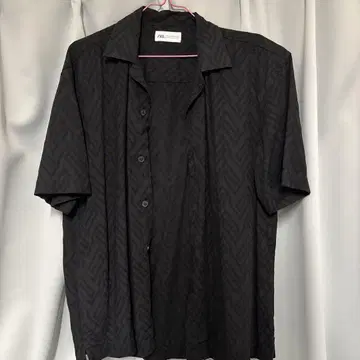 ZARA 블랙 반팔 셔츠 M