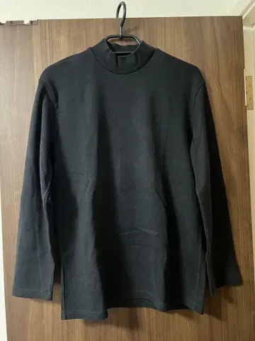 UES 모크넥 긴팔 T셔츠 사이즈 3