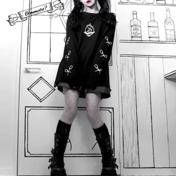 DimMoire 디딤모아르 'D' xxx 롱T