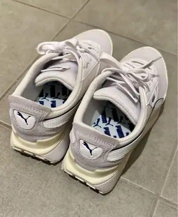 [당일 배송] PUMA 통굽 스니커즈