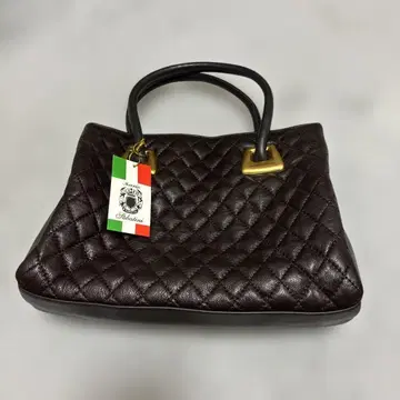 다크 브라운 퀼팅 핸드백