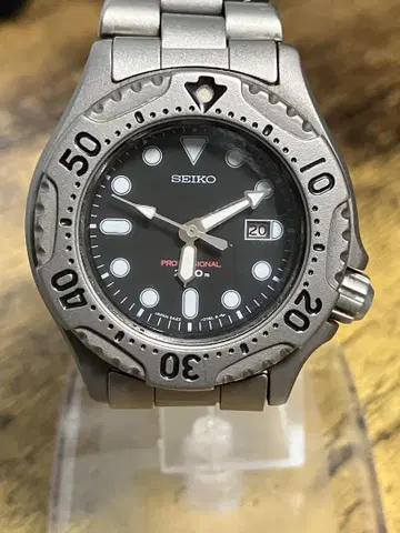 seiko 200m 다이버 작동 중 2a22-0320
