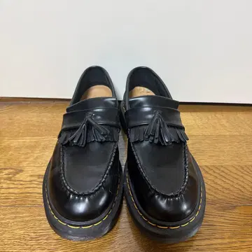 닥터마틴 블랙 가죽 태슬 로퍼