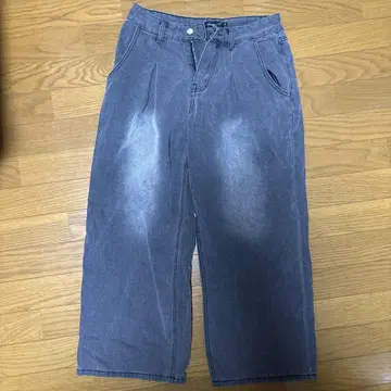 그레이 페이드 가공 와이드 팬츠