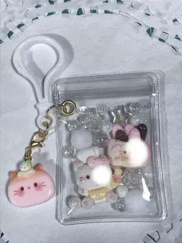 캔디 백 키링 고양이 화이트 계열