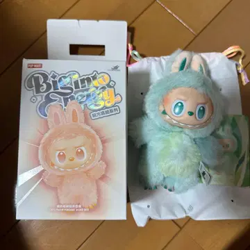 THE MONSTERS Big into Energy 봉제 인형 펜던트