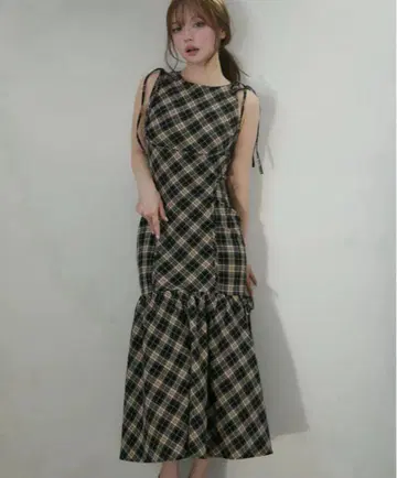 andmary Grenda ribbon long dress