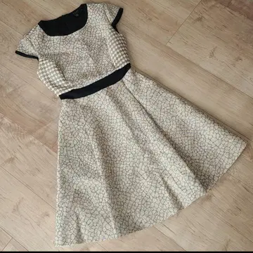 [ 새상품급 ] TED BAKER LONDON 핑크 베이지 원피스