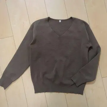 코카 브라운 V넥 니트 스웨터 ONE SIZE
