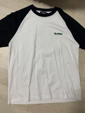 XLARGE 래글런 슬리브 티셔츠 화이트/블랙