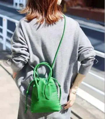 ADDCULUMN 애드컬럼 FAKEFAKE 레더미니 숄더