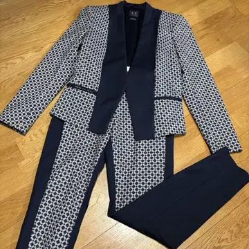 Armani Exchange 기하학 패턴 셋업 수트