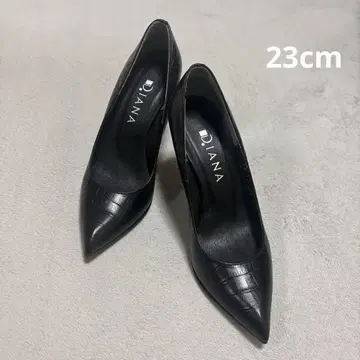 DIANA 악어 무늬 블랙 하이힐