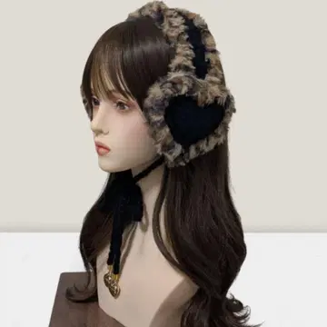 핸드메이드 귀도리 하트 디자인 블랙 레오파드 무늬 참 포함