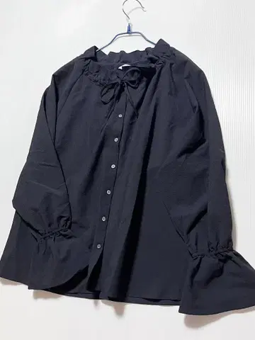 Te chichi 테치치 긴팔 블라우스 네이비 컬러