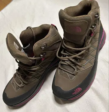 THE NORTH FACE 트레킹 슈즈