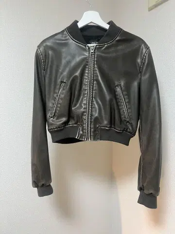 ZARA 다크 브라운 크롭 자켓