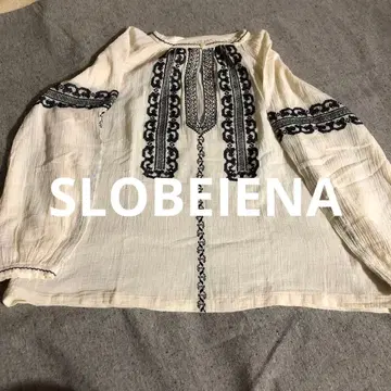 새상품급 SLOBE IENA 아이보리 블랙 자수 긴팔 풀오버