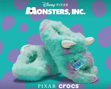 새상품 미사용 crocs 몬스터즈 잉크 샐리 샌들