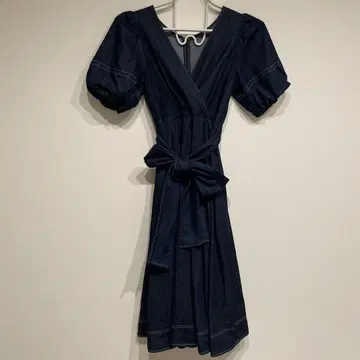 [ 새상품급 ] 앙데팡당 데님 플레어 리본 퍼프 슬리브 원피스 M