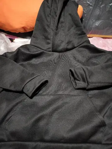 블랙 후드 부착 후드티 폴리에스테르
