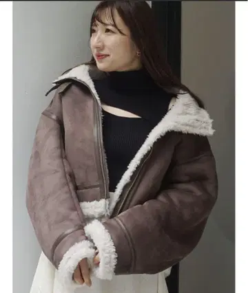 MERCURYDUO 머큐리 듀오 페이크 무스탕 봄버 자켓