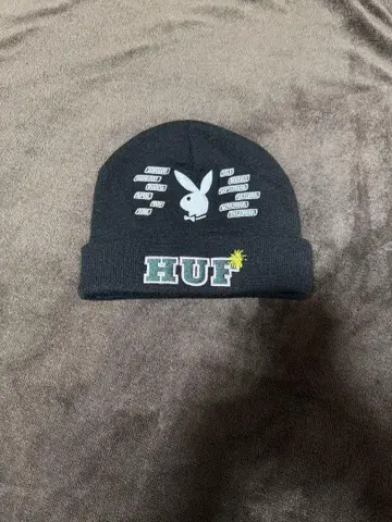 [ 네고 불가 ] HUF x PLAYBOY 자수 비니
