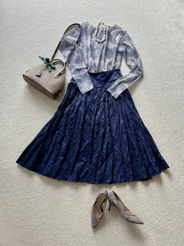 ZARA 네이비 스커트 & 시어 탑