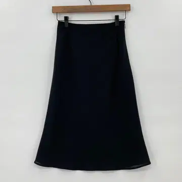 멀티 믹스 블랙 플레어 스커트 무릎 기장