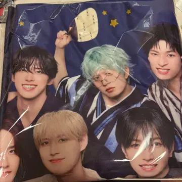 JO1 후드 부착 타월
