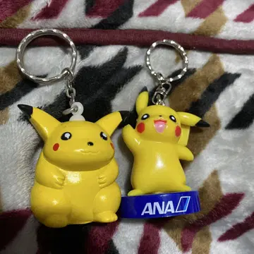 포켓몬 피카츄 당시 물건과 ANA 에디 키링 세트