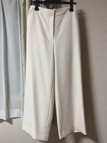 투모로우랜드 팬츠