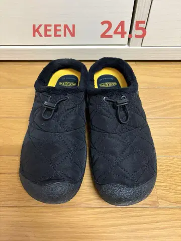 KEEN 퀼팅 슬립온 24.5cm