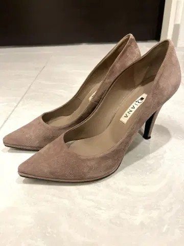 DIANA 베이지 스틸레토 하이힐 22.5