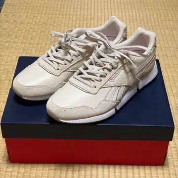 [ 미사용 ] Reebok 데일리 핏 24cm 리복