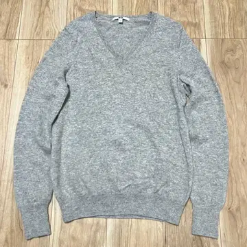 캐시미어 100% 고급 UNIQLO 니트 스웨터 새상품급 R-7091