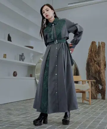 Hare 절개 원피스