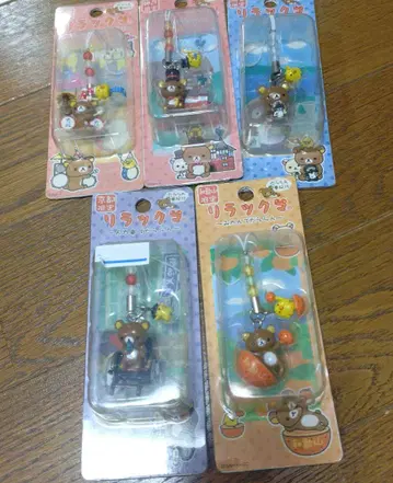 지역 한정 리락쿠마 스트랩 세트