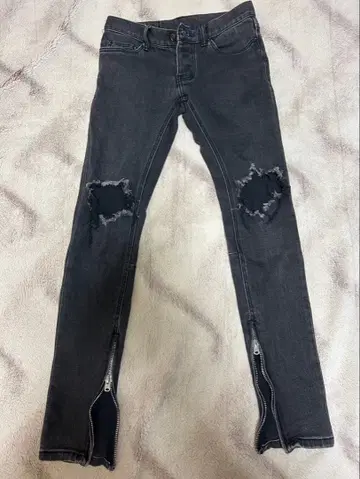 데미지 가공 스키니 데님 다크 그레이