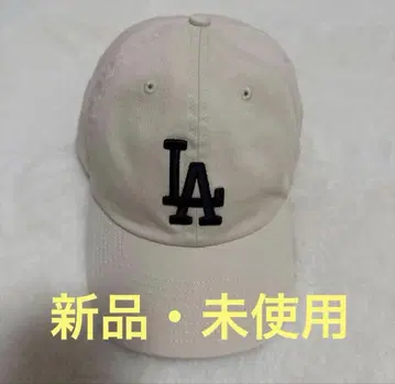 LA 로고 자수 베이지 캡