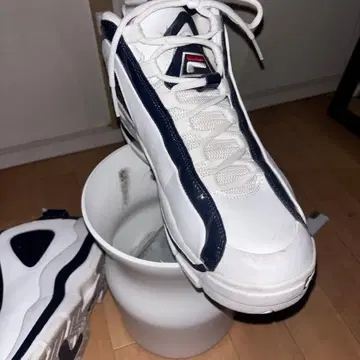 FILA 화이트 네이비 스니커즈 2pac 그랜힐2 bboy