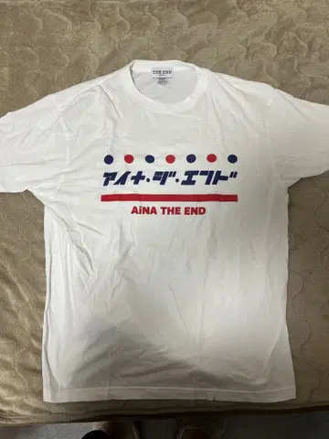 아이나 더 엔드 T셔츠