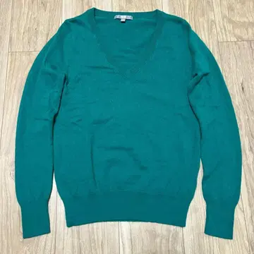 캐시미어 100% 고급 UNIQLO 니트 스웨터 새상품급 R-6874