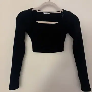 ZARA 블랙 크롭 긴팔 상의 EU S