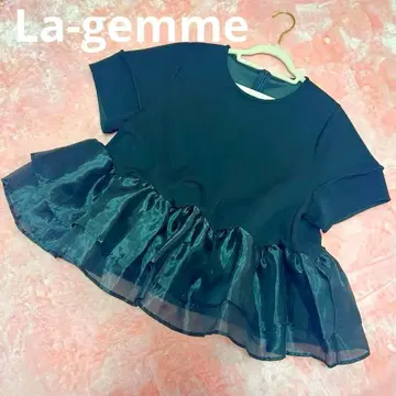 [새상품급] La-gemme 시어 프릴 티어드 페플럼 도킹 상의