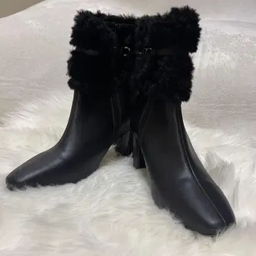 컨디션 최상 GRL 에코 퍼 포함 숏부츠 블랙 25cm