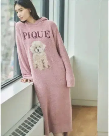 후드 부착 핑크 룸웨어 PIQUE